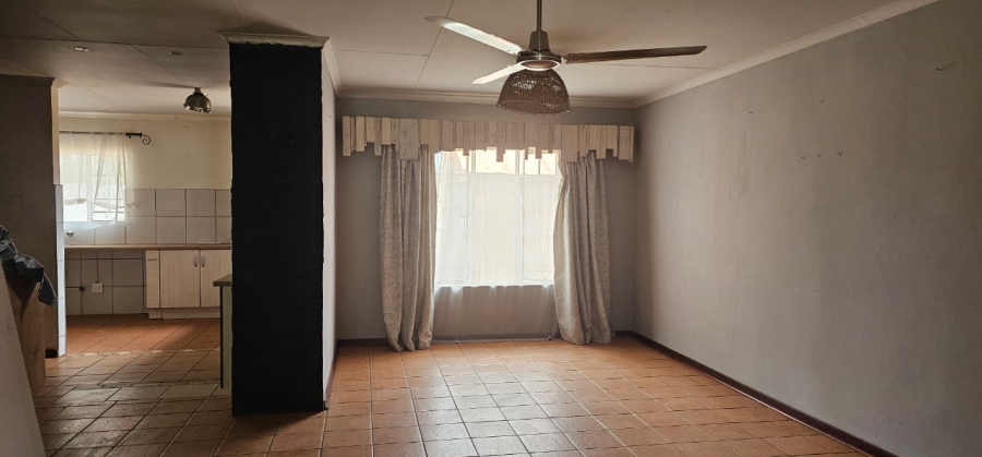 5 Bedroom Property for Sale in Mooinooi North West